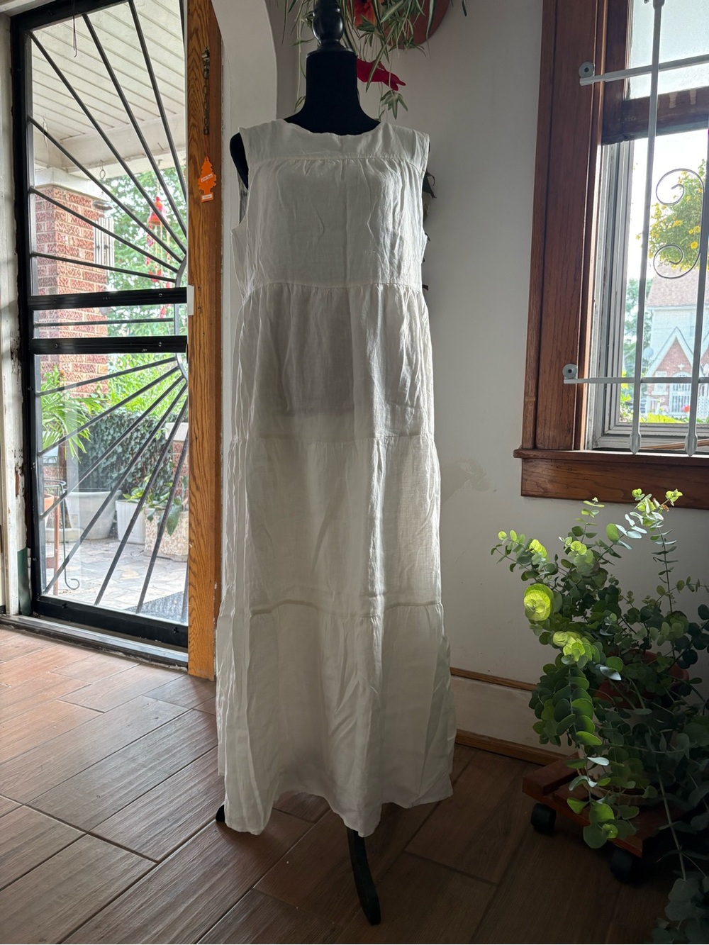 NWT Magaschoni off white color Maxi Dress Lsz